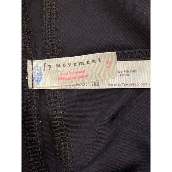 Free People Movement Black Cropped Athleisure Leggings Size Small - Picture 5 of 6